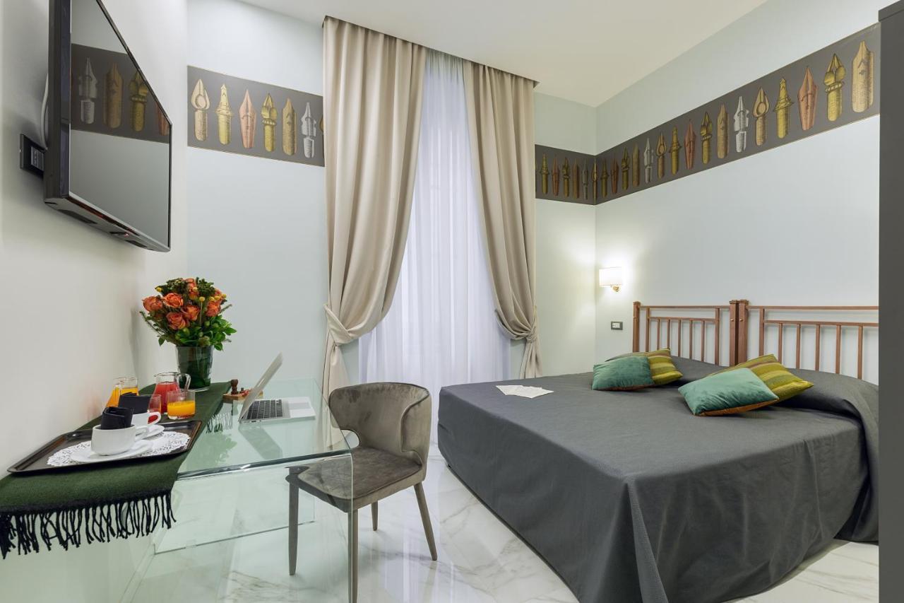 Cavour Suites Guest House ローマ エクステリア 写真
