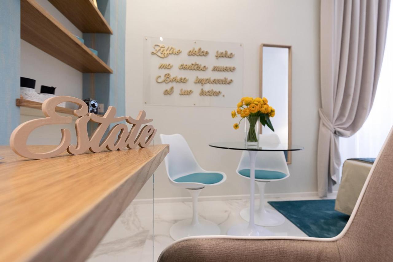 Cavour Suites Guest House ローマ エクステリア 写真