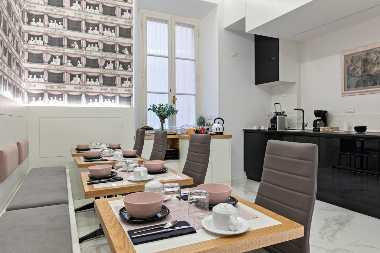 Cavour Suites Guest House ローマ エクステリア 写真