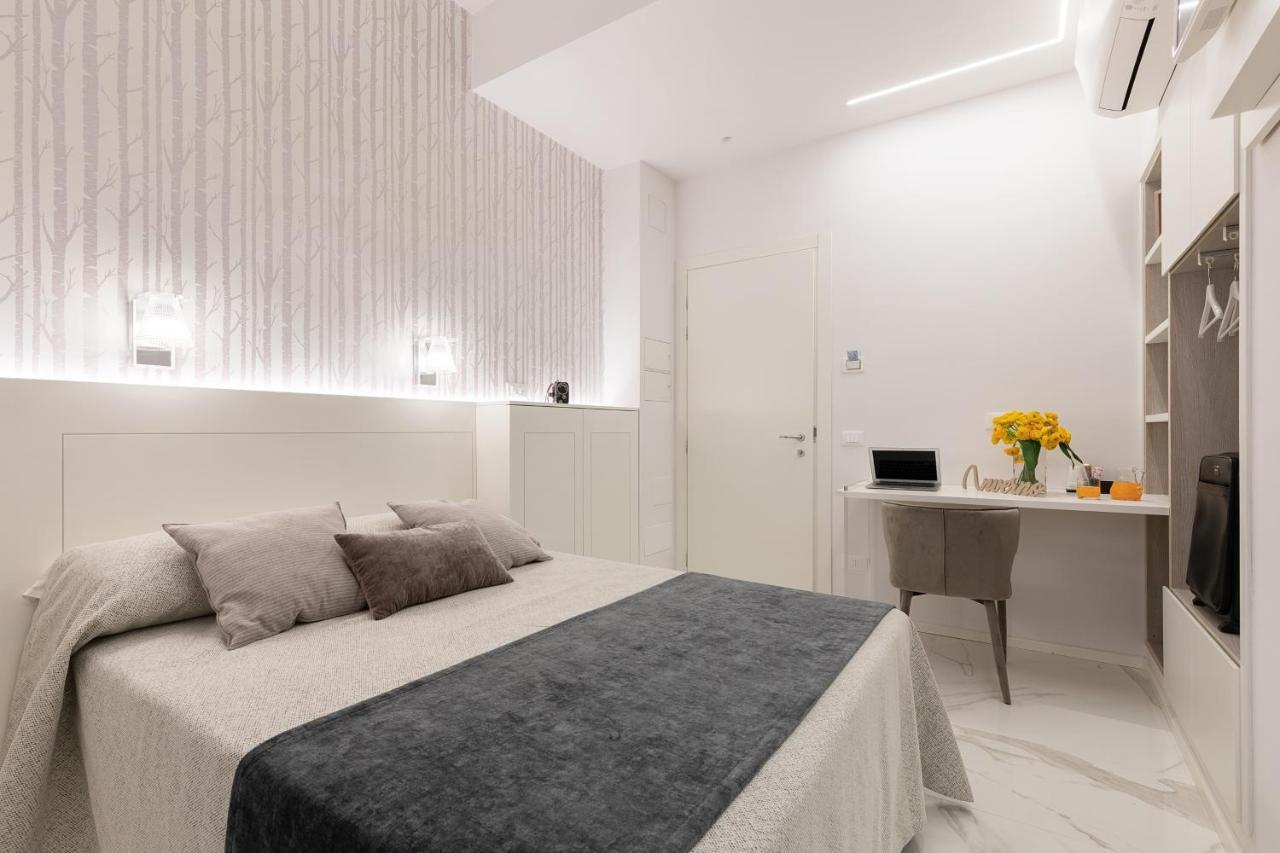Cavour Suites Guest House ローマ エクステリア 写真