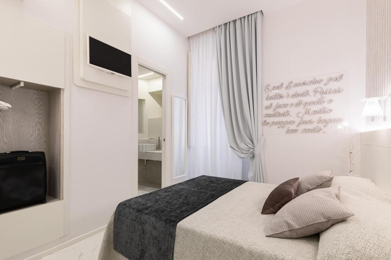 Cavour Suites Guest House ローマ エクステリア 写真