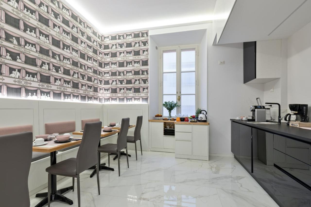 Cavour Suites Guest House ローマ エクステリア 写真