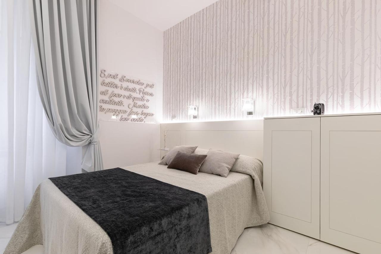 Cavour Suites Guest House ローマ エクステリア 写真