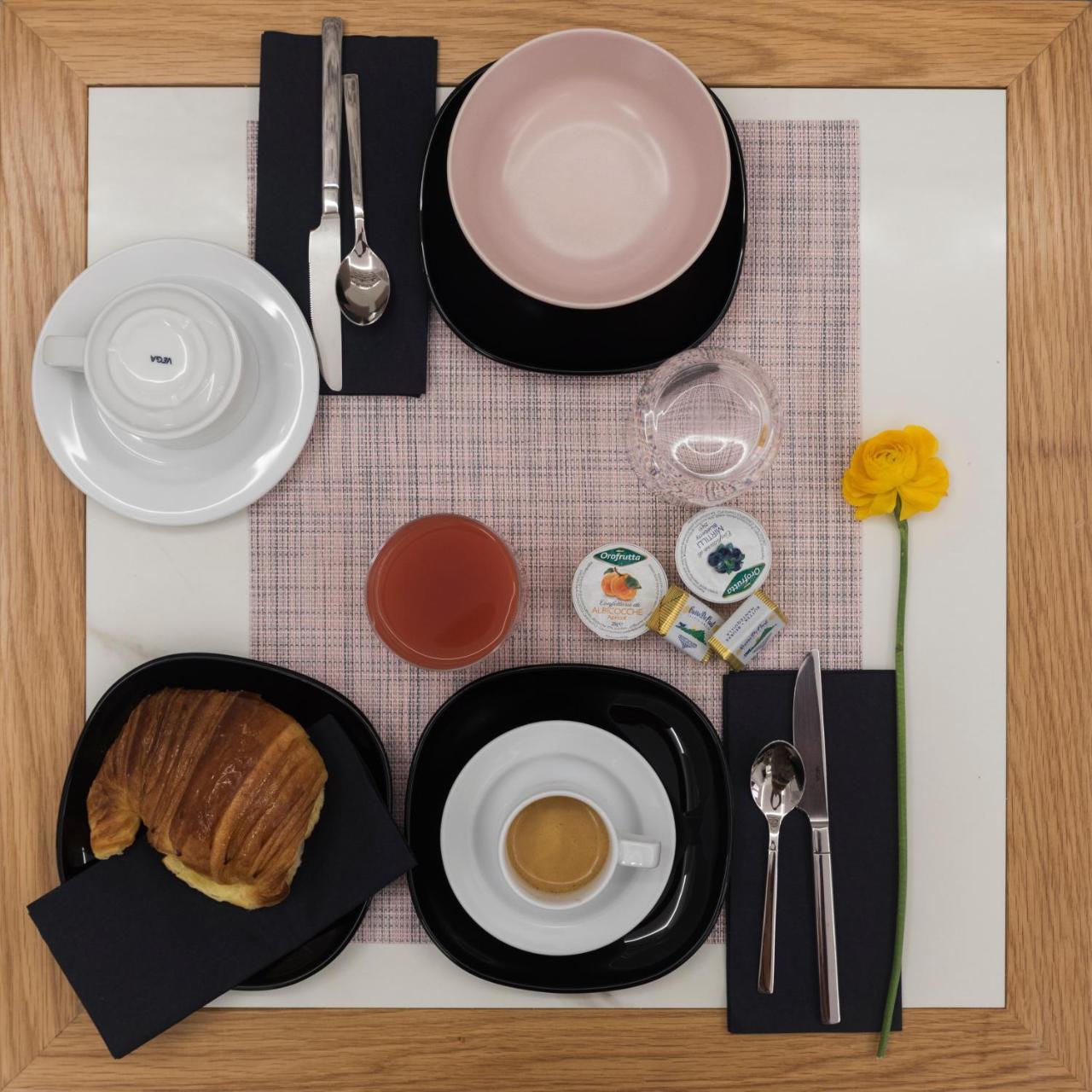 Cavour Suites Guest House ローマ エクステリア 写真