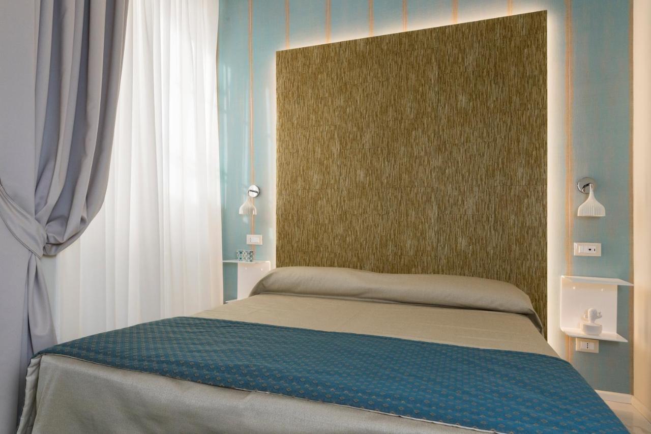 Cavour Suites Guest House ローマ エクステリア 写真