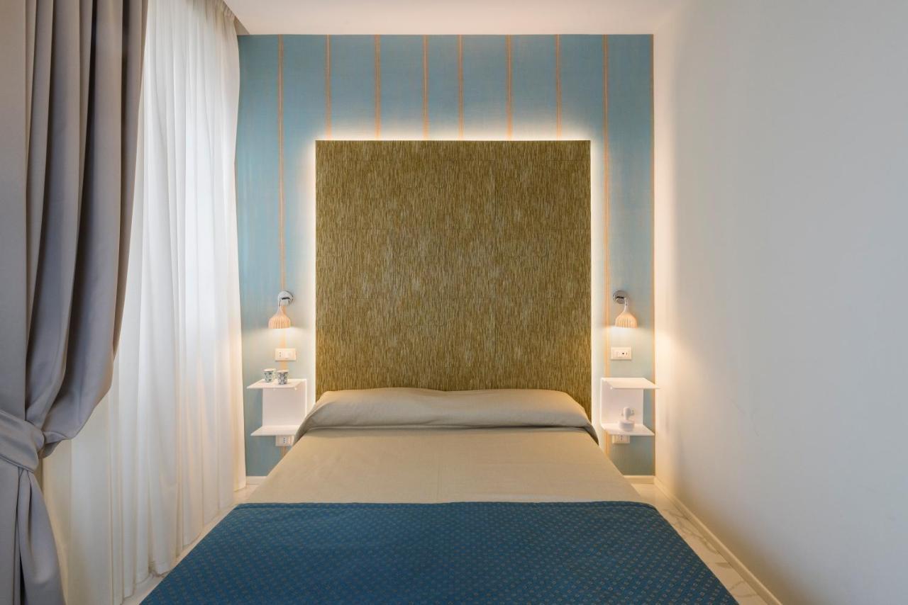 Cavour Suites Guest House ローマ エクステリア 写真