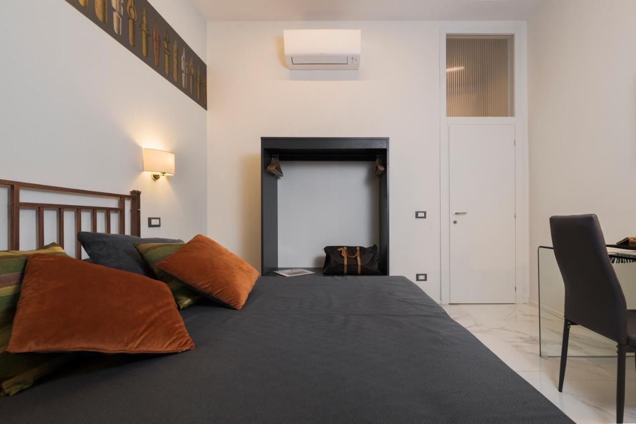Cavour Suites Guest House ローマ エクステリア 写真